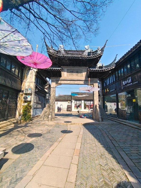 现在的智能电视可以用WIFI看电视吗游戏画面